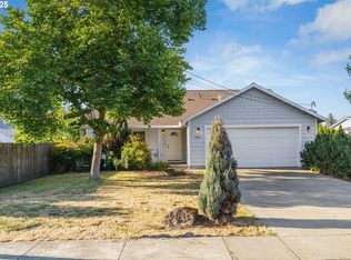 1230 Fairview Dr, Springfield, OR 97477