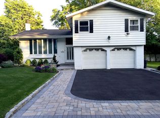 38 Hunters Ln, Westbury, NY 11590