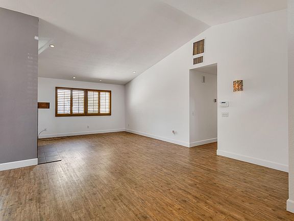 5th image of 64870 La Costa Ct
