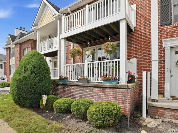 960 Hopkins Rd APT E, Williamsville, NY 14221