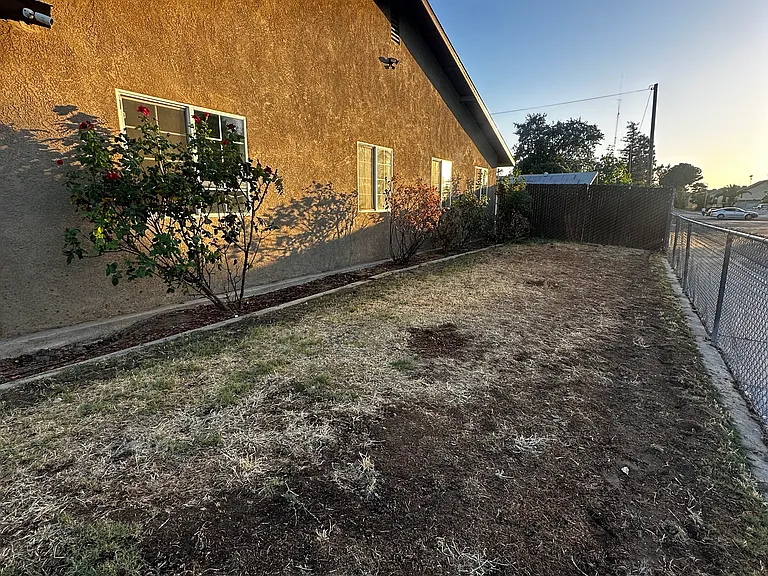 2901 Belhaven St — Photo 3