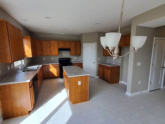 4th image of 7193 Fenwick St