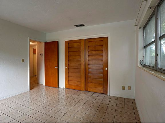 4th image of 2713 46th St S