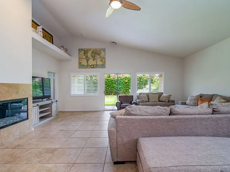 45596 Torrey Pines Ct — Photo 15