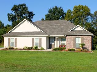 1088 Esperanza Dr, Port Allen, LA 70767