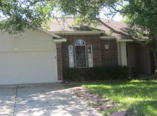 199 Oak River Dr, Cedar Creek, TX 78612