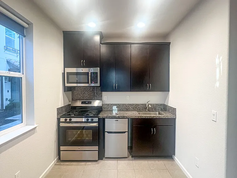 2727 Terni Ct #8A — Photo 6