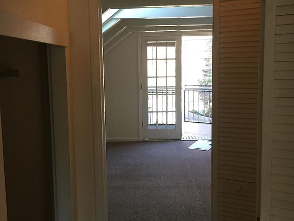 3rd image of 1081 Kansas St #5