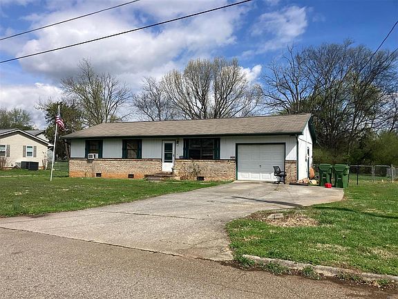 2nd image of 2408 Southview Dr