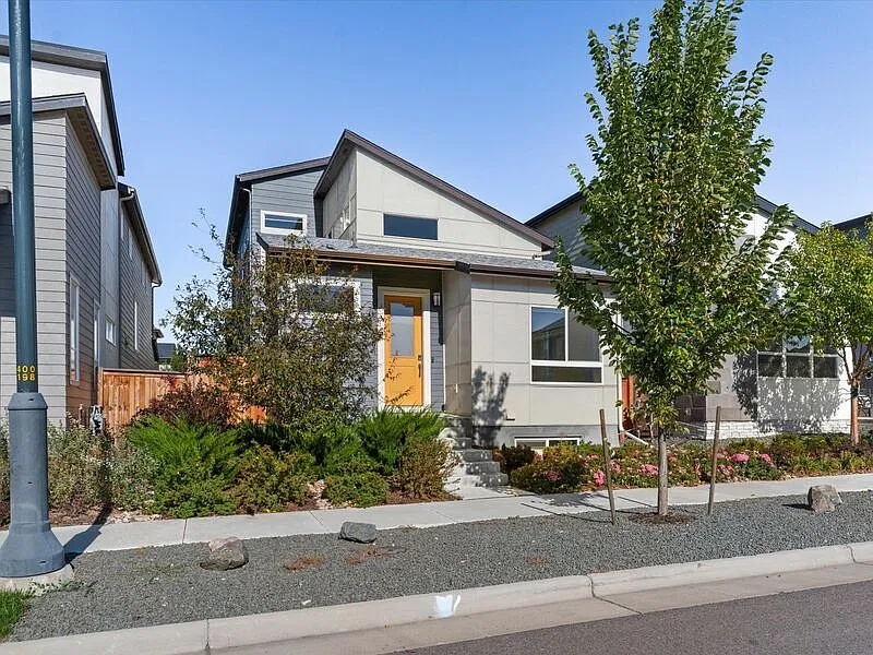 4 bed, 3.5 bath, 2774 sqft, $3,775 — Photo 1