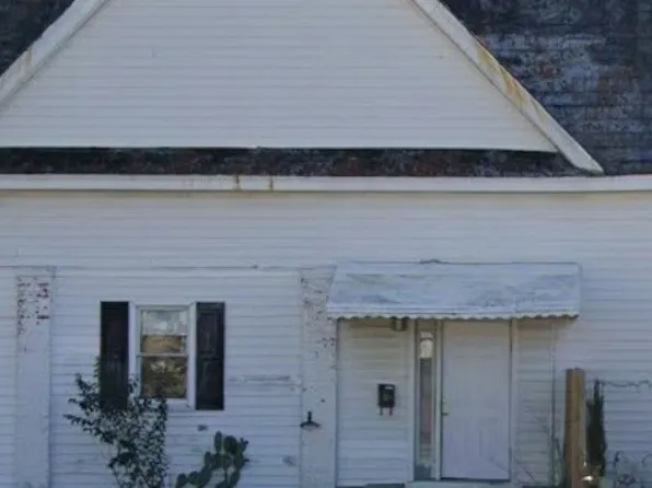 401 S Clinton Ave #D, Dunn, NC 28334