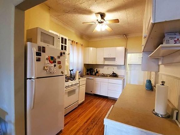 2nd image of 549 Valley Brook Ave Floor 1