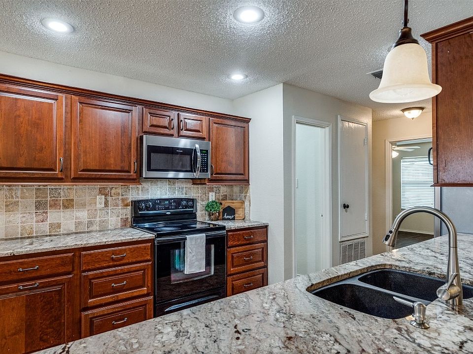 1st image of 1309 Coral Reef Ln