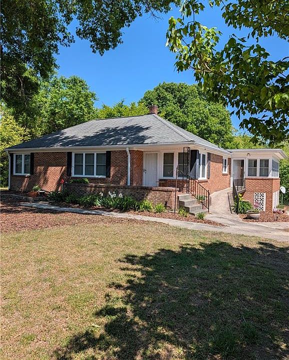 1st image of 723 Haynes Rd