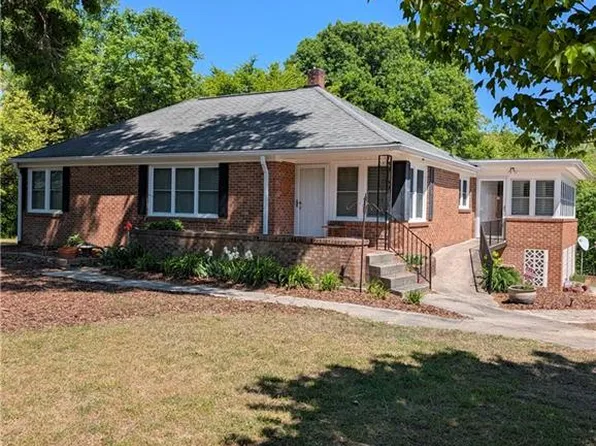 723 Haynes Rd, Thomasville, NC 27360
