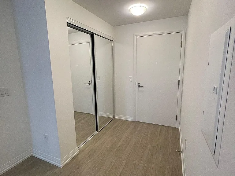 8 Widmer St #1002 — Photo 2