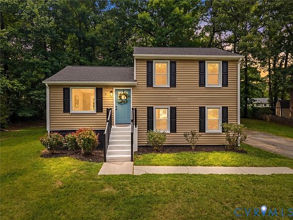 2nd image of 3911 Pruett Dr