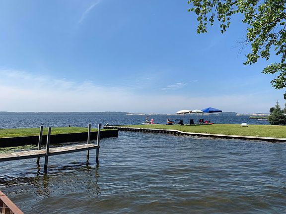 5th image of 4695 N Lakeshore Dr