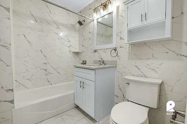 Rented by REZI | media 6