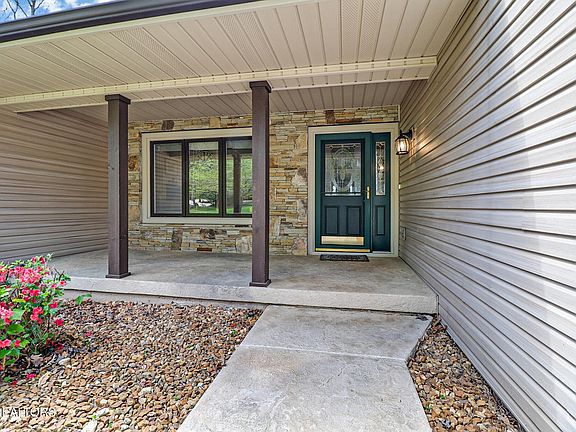 5th image of 150 Lakewood Dr