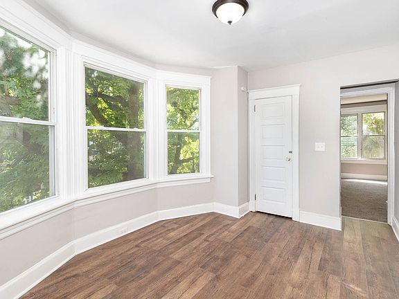 5th image of 551 Radnor St APT 2