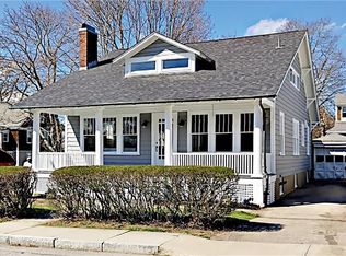 8 Bateman Ave, Newport, RI 02840