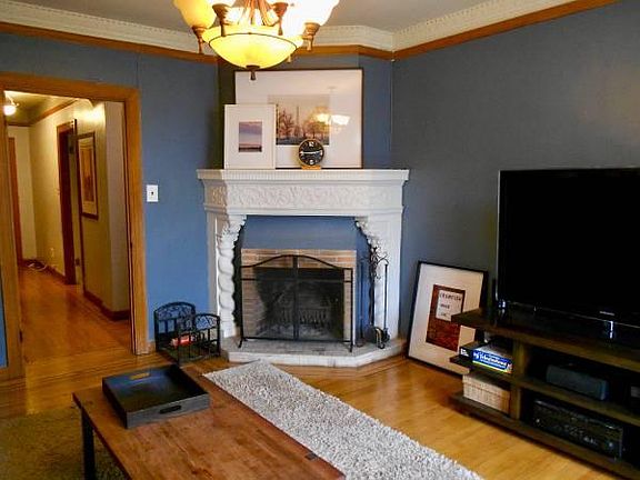 3rd image of 1885 Union St