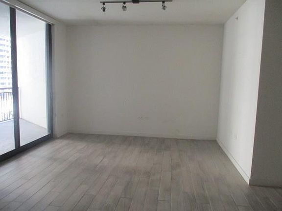 3rd image of 999 SW 1st Avenue #1601
