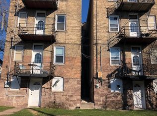 1424 E 3rd St #B, Duluth, MN 55812