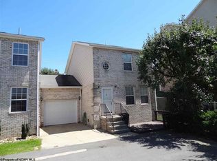 1005 Elkins Dr, Morgantown, WV 26505