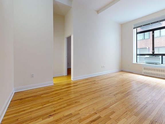 3rd image of 1 Astor Pl APT 3L