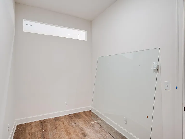6341 Meeting St — Photo 10