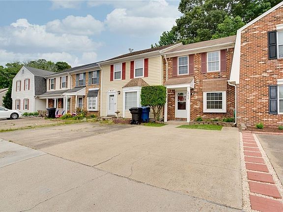 3rd image of 4634 Greenlaw Dr