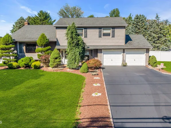 828 Waterworks Road, Freehold, NJ 07728