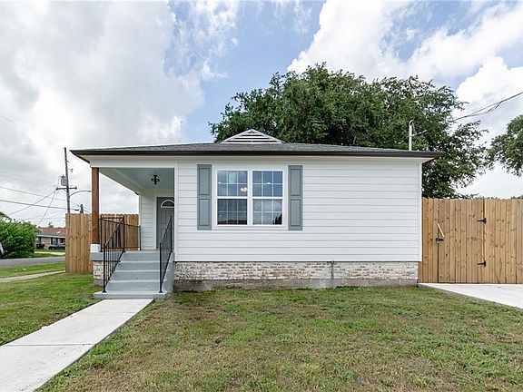 2nd image of 2545 Robert E Lee Blvd