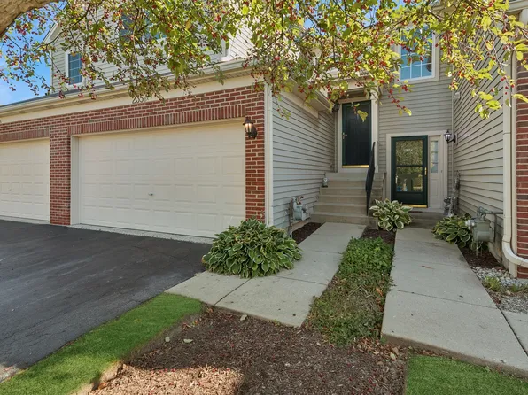 235 Courtland Dr Unit B, South Elgin, IL 60177
