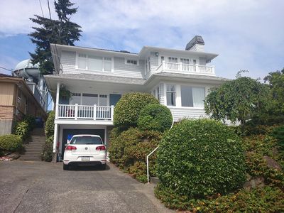 3225 37th Ave W, Seattle, WA, 98199