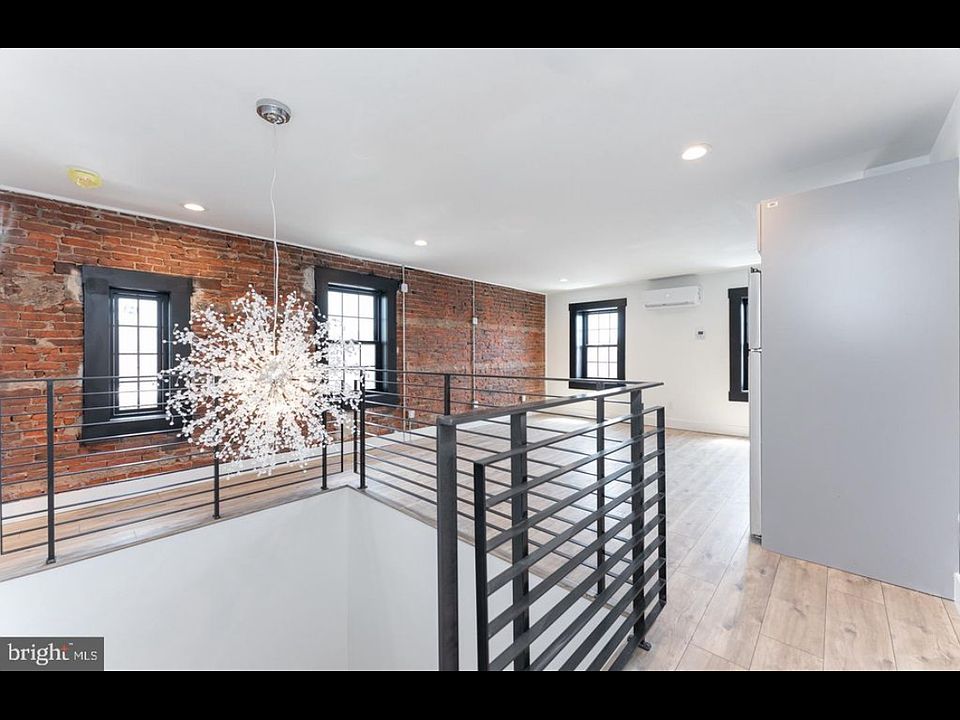 1st image of 1454 N Lawrence St #3