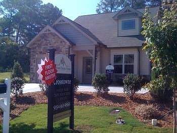 2nd image of 856 Skinner Rd