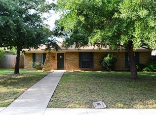1649 San Antone Ln, Lewisville, TX 75077