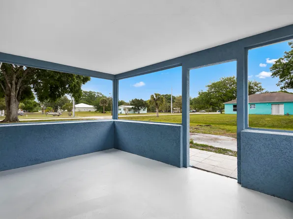 8666 97th Avenue, Vero Beach, FL 32967