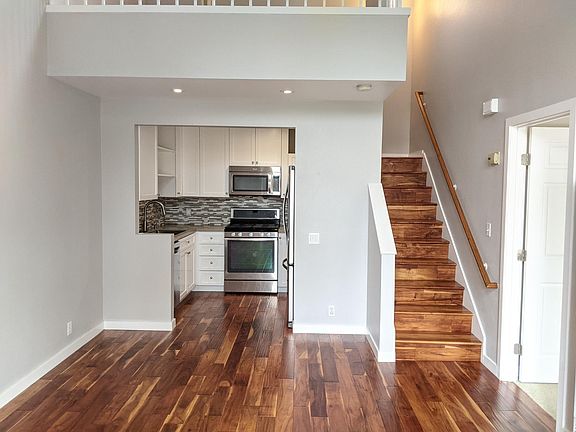 2nd image of 4055 Porte La Paz Unit 147