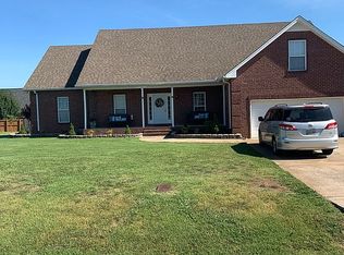 1711 Arrow Head Dr, Lebanon, TN 37087