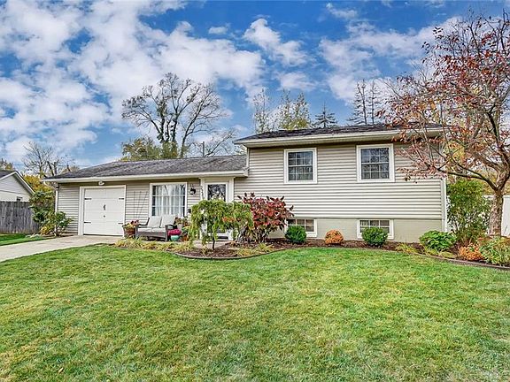 3rd image of 2289 Patricia Dr