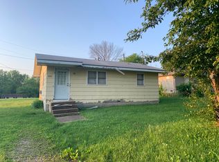 825 E McVay St, Marshfield, MO 65706