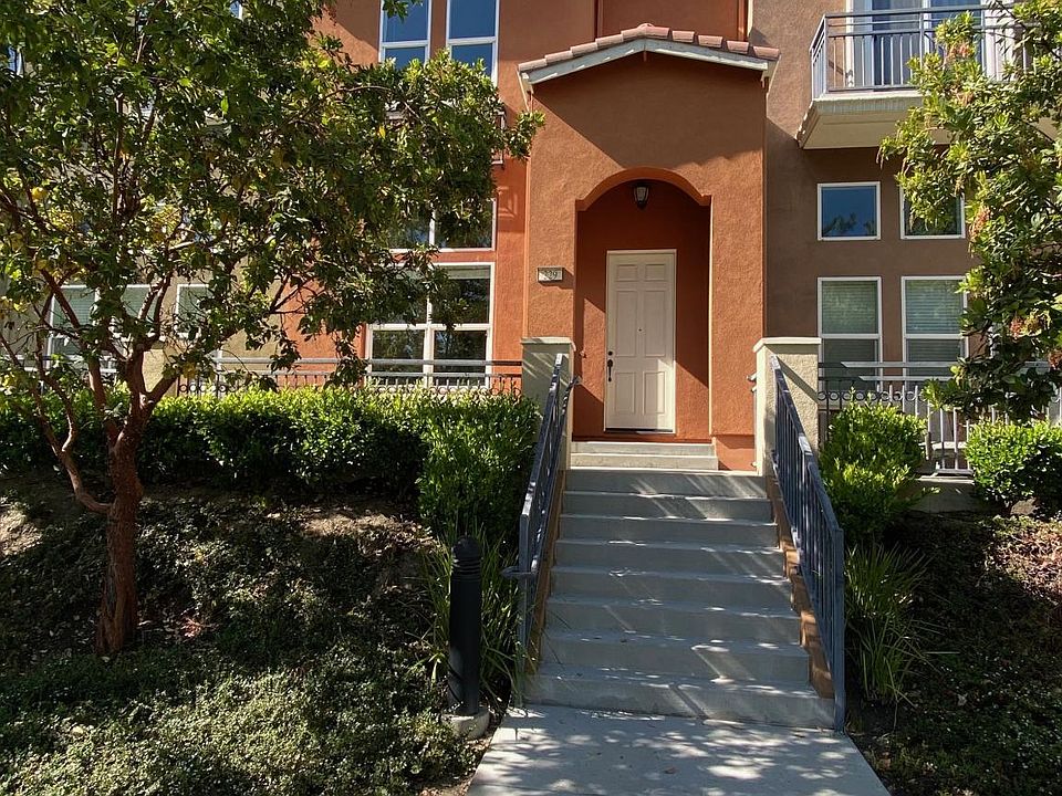 1st image of 229 Esfahan Ct