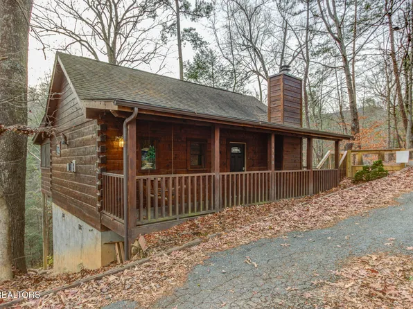 1590 Walt Price Rd, Sevierville, TN 37876