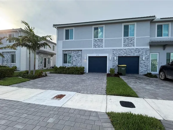 679 SE 13th Street Cir, Homestead, FL 33034