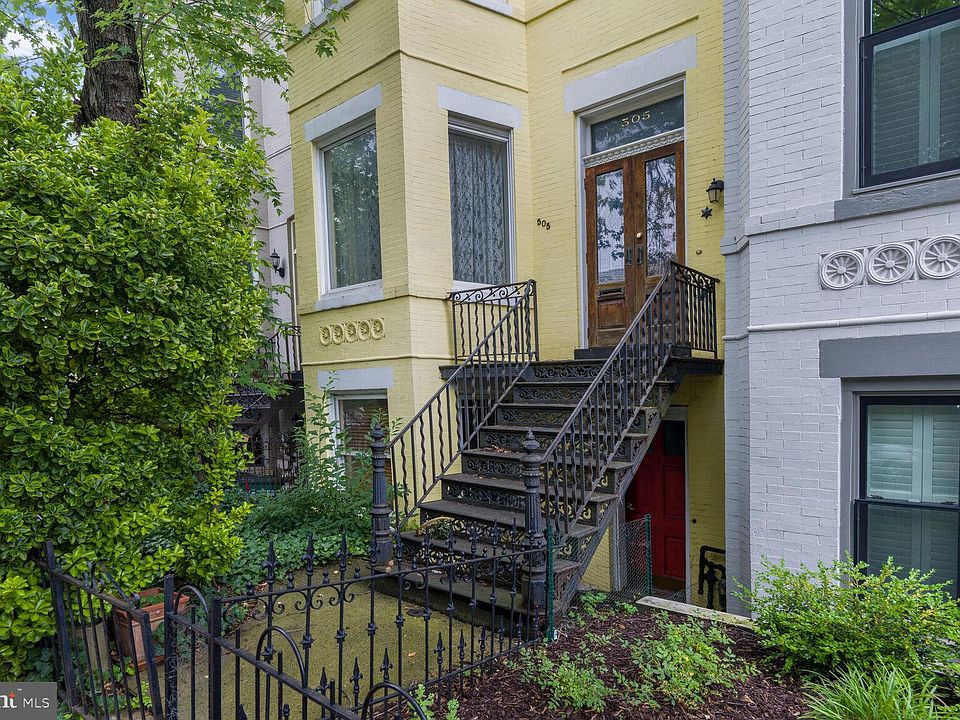 2nd image of 505 Constitution Ave NE
