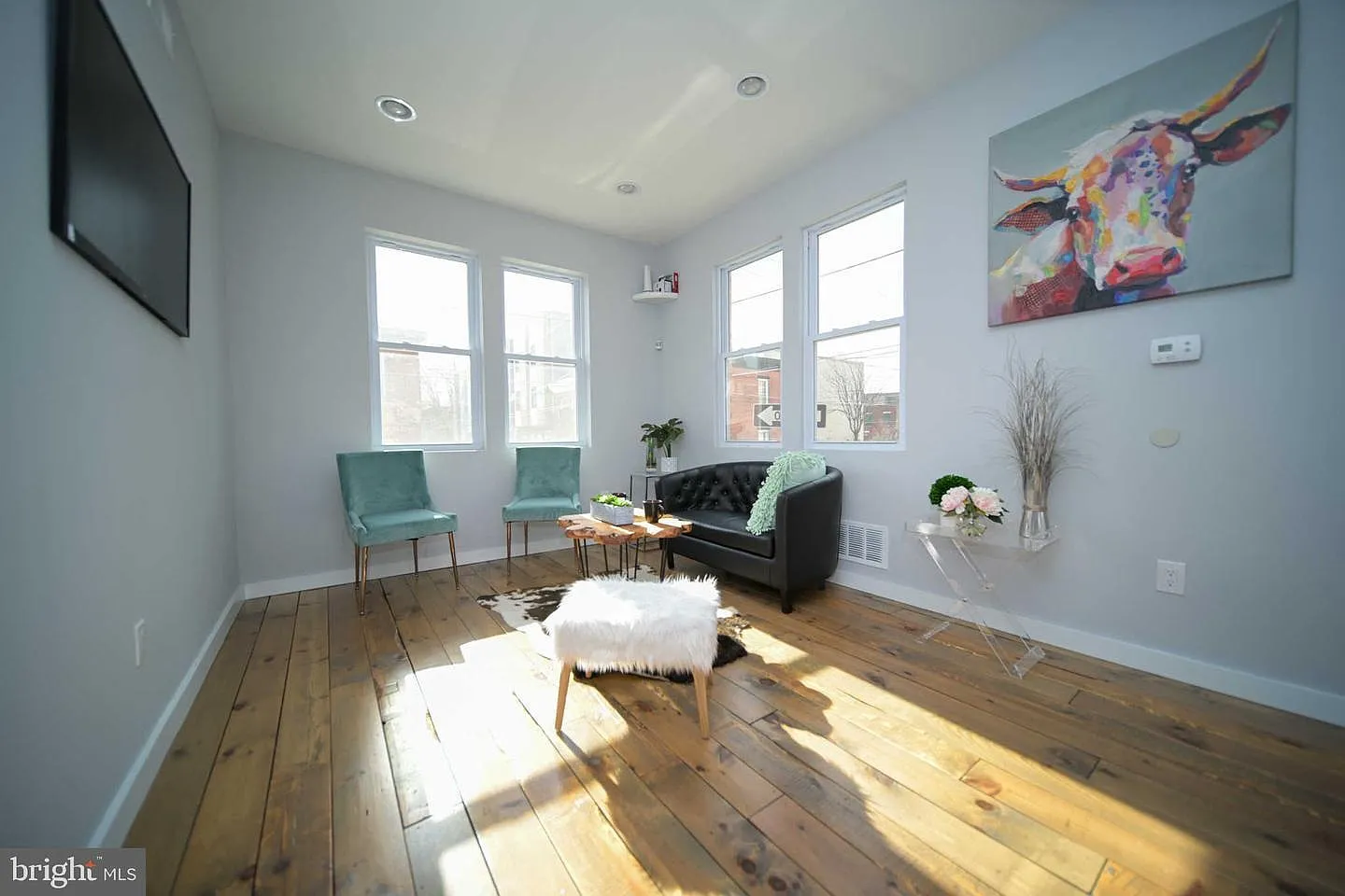 3-Bedroom East Kensington Townhome with Roof Deck & Central Air — Photo 2